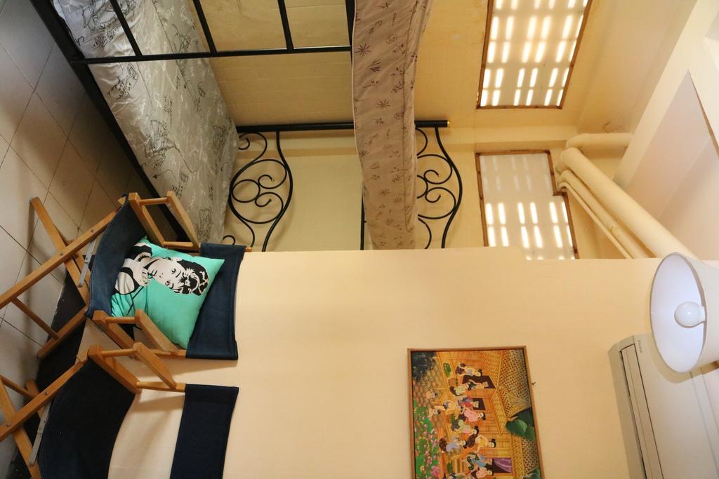 Eco House Apartment Bangkok Bagian luar foto