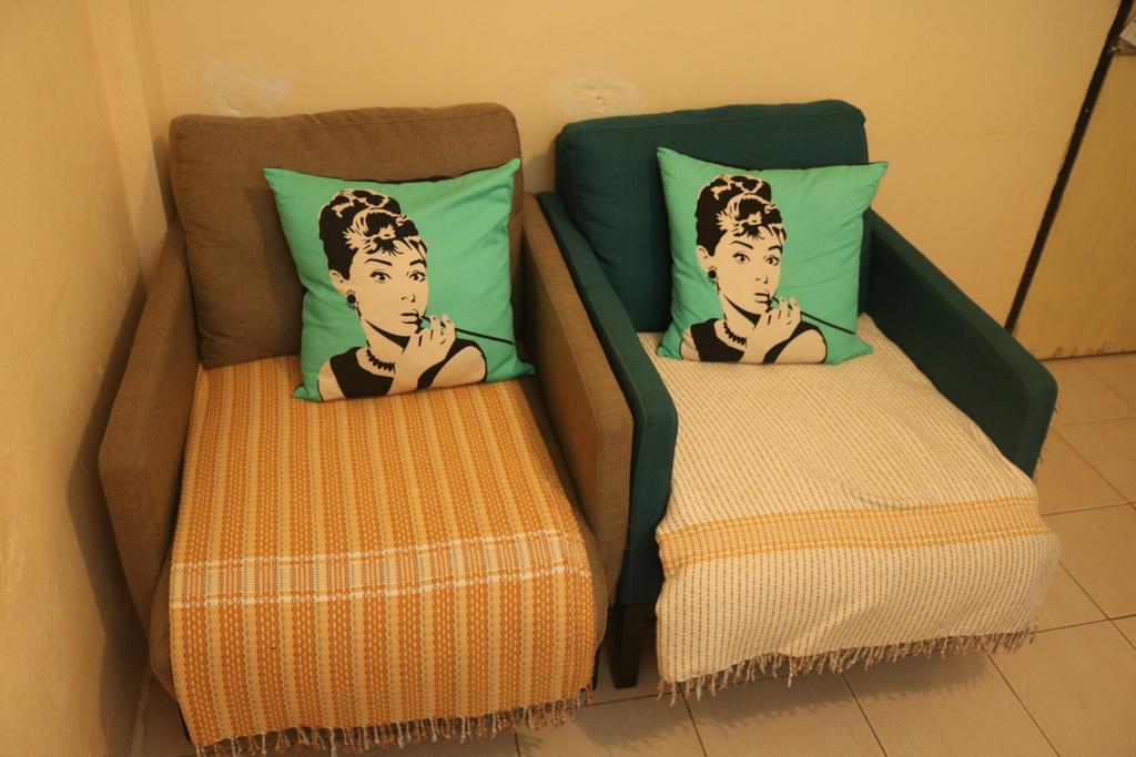 Eco House Apartment Bangkok Bagian luar foto