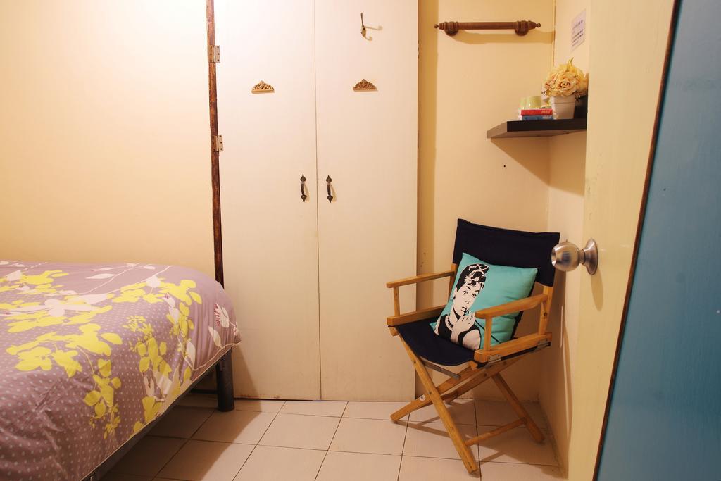 Eco House Apartment Bangkok Bagian luar foto